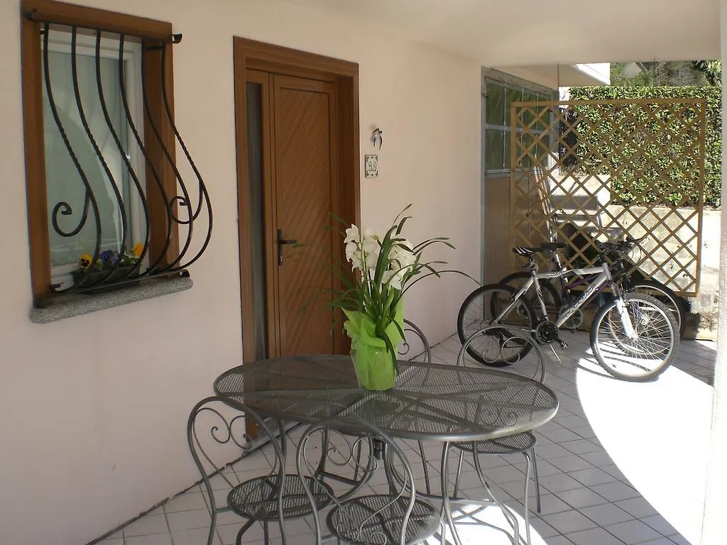 B&B Cav Rondinella Chiavenna 0*,