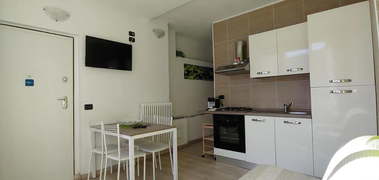 B&B Cav Rondinella Chiavenna 0*,  Italy