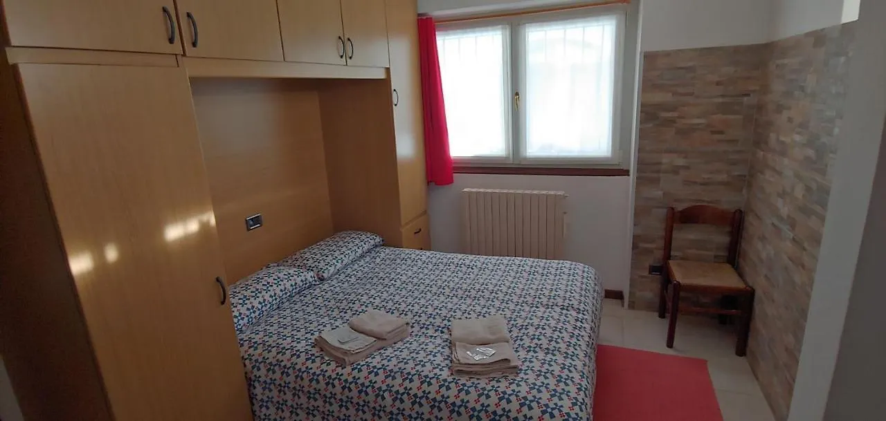 B&B Cav Rondinella Chiavenna Bed & Breakfast